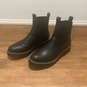 Dolce Vita Leigha Chelsea Boot